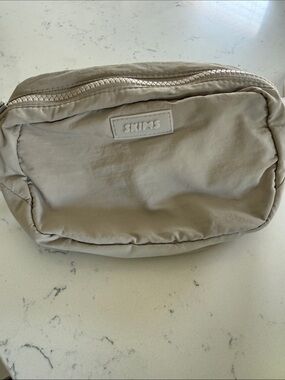 SKIMS Neutral Beige Pouch with Top Zipper